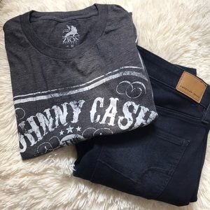 Johnny Cash tee 🖤 Size M
